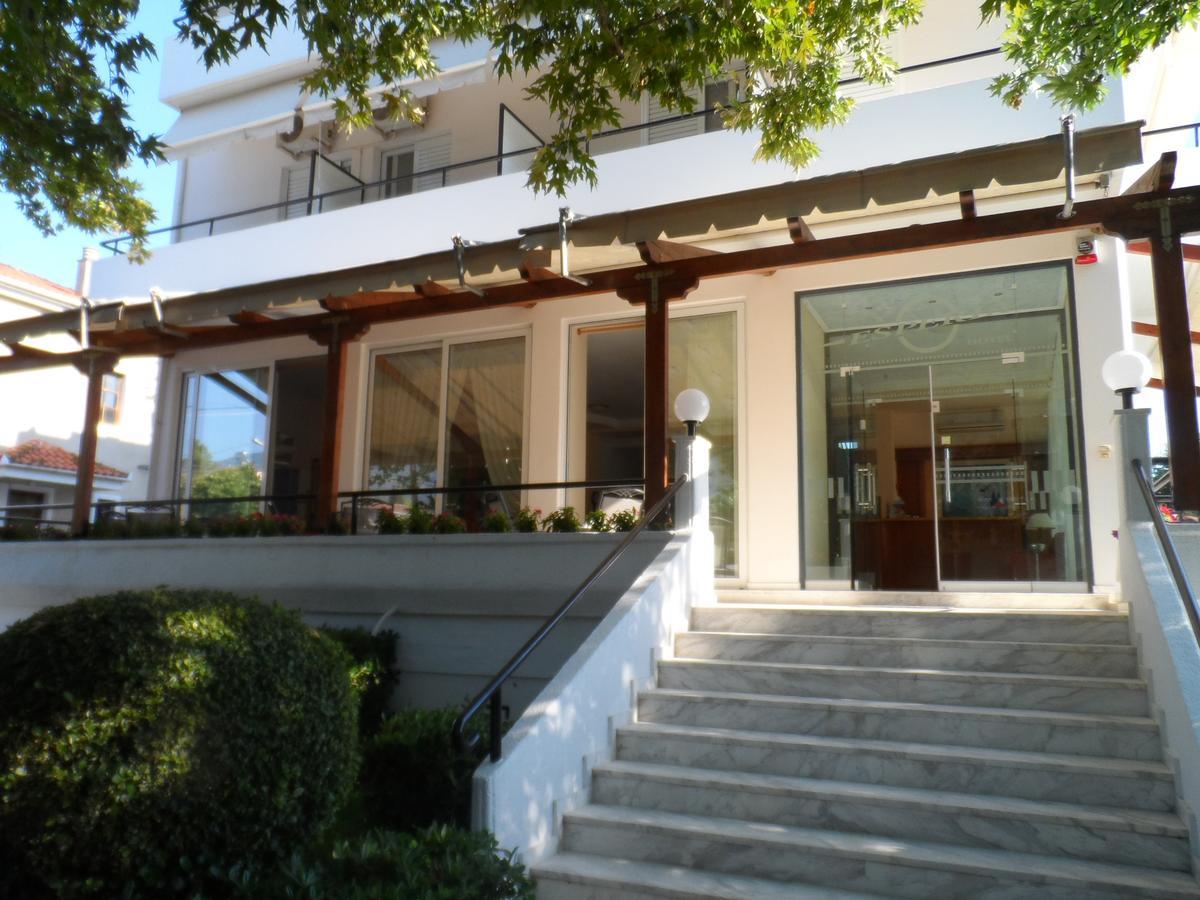 Hotel Esperia ลูตราอิปาตริส ภายนอก รูปภาพ
