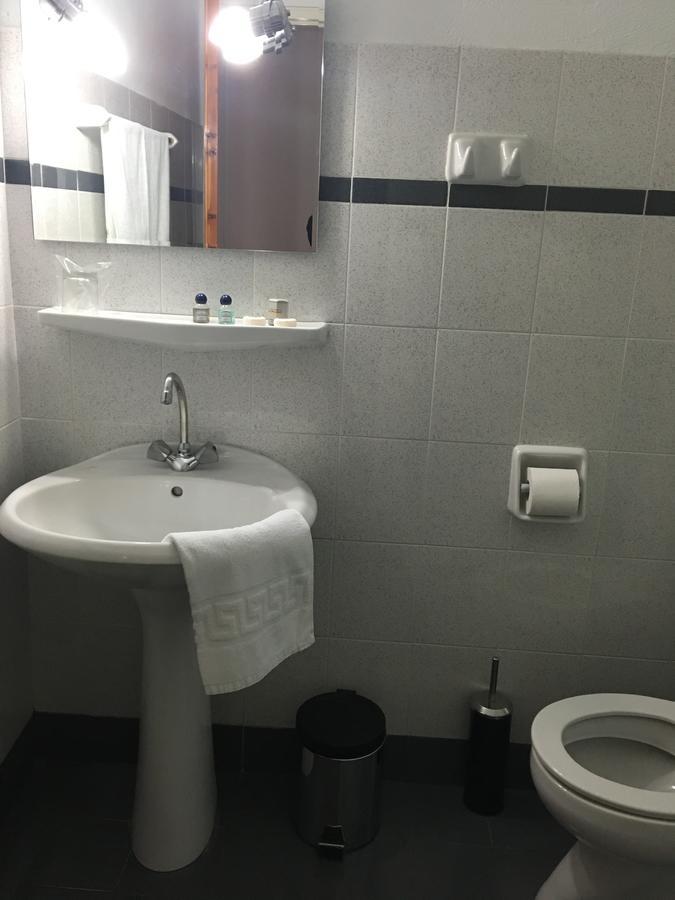 Hotel Esperia ลูตราอิปาตริส ภายนอก รูปภาพ