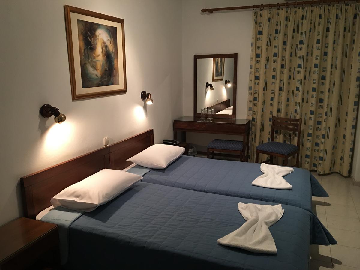 Hotel Esperia ลูตราอิปาตริส ภายนอก รูปภาพ