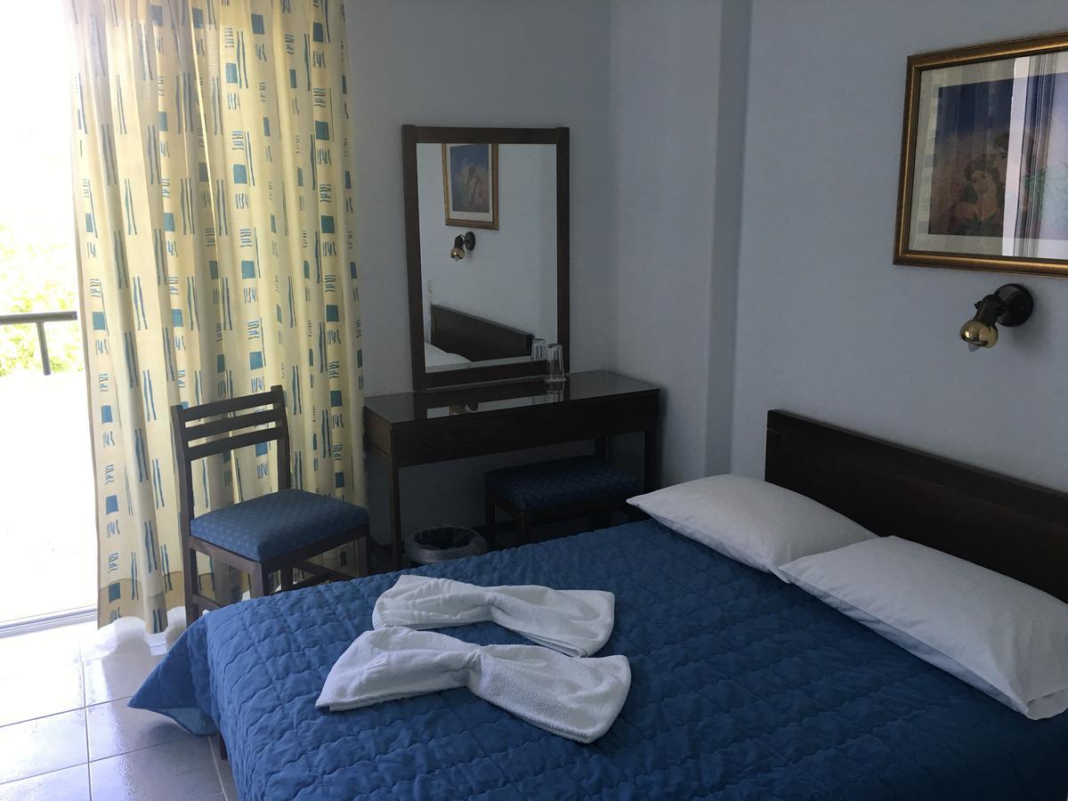 Hotel Esperia ลูตราอิปาตริส ภายนอก รูปภาพ